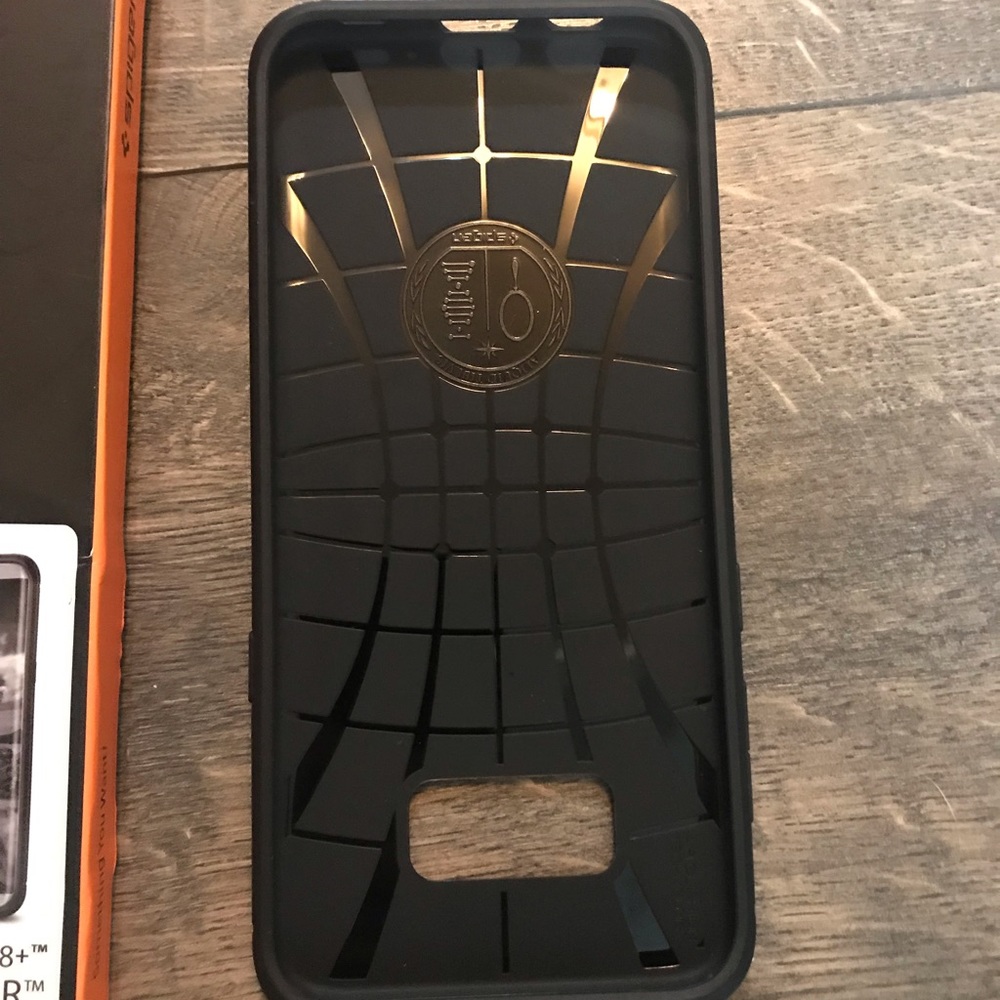 Spigen Rugged Armor Galaxy S8+ Case NIB - Picture 5 of 6